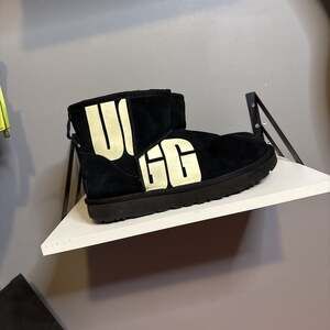 Classic UGG Mini Chopd Boot